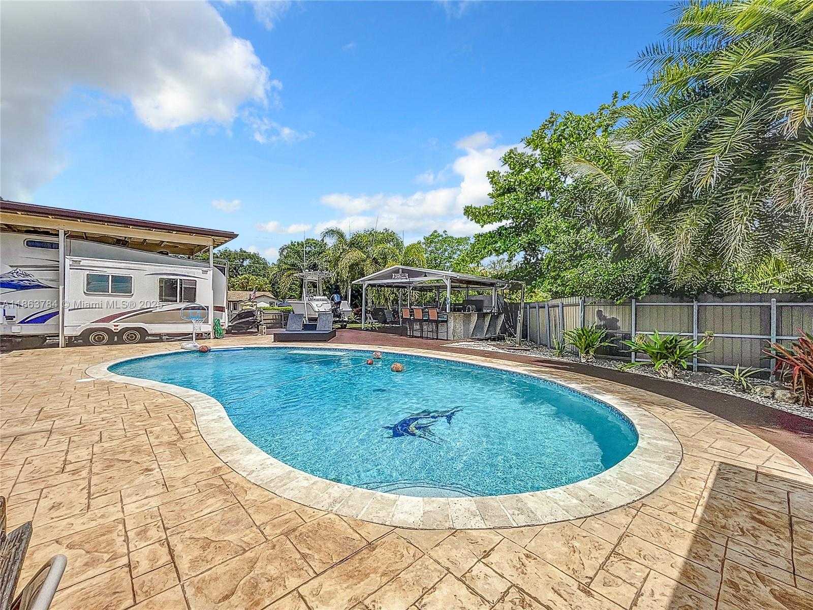 Small Image of 2610 SOUTH WEST 19TH ST, Fort Lauderdale Number 16