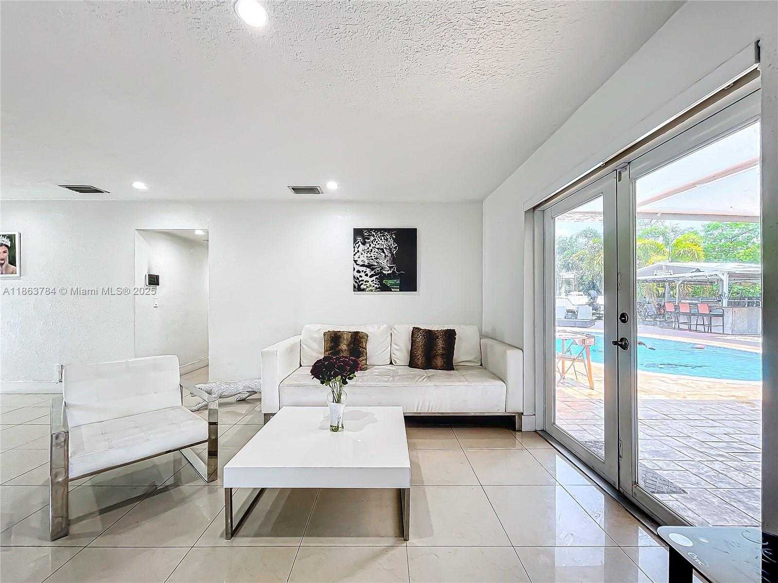 Small Image of 2610 SOUTH WEST 19TH ST, Fort Lauderdale Number 6