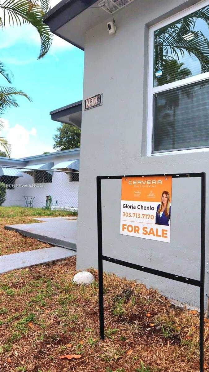 Small Image of 2503 NORTH WEST 9TH ST, Fort Lauderdale Number 14