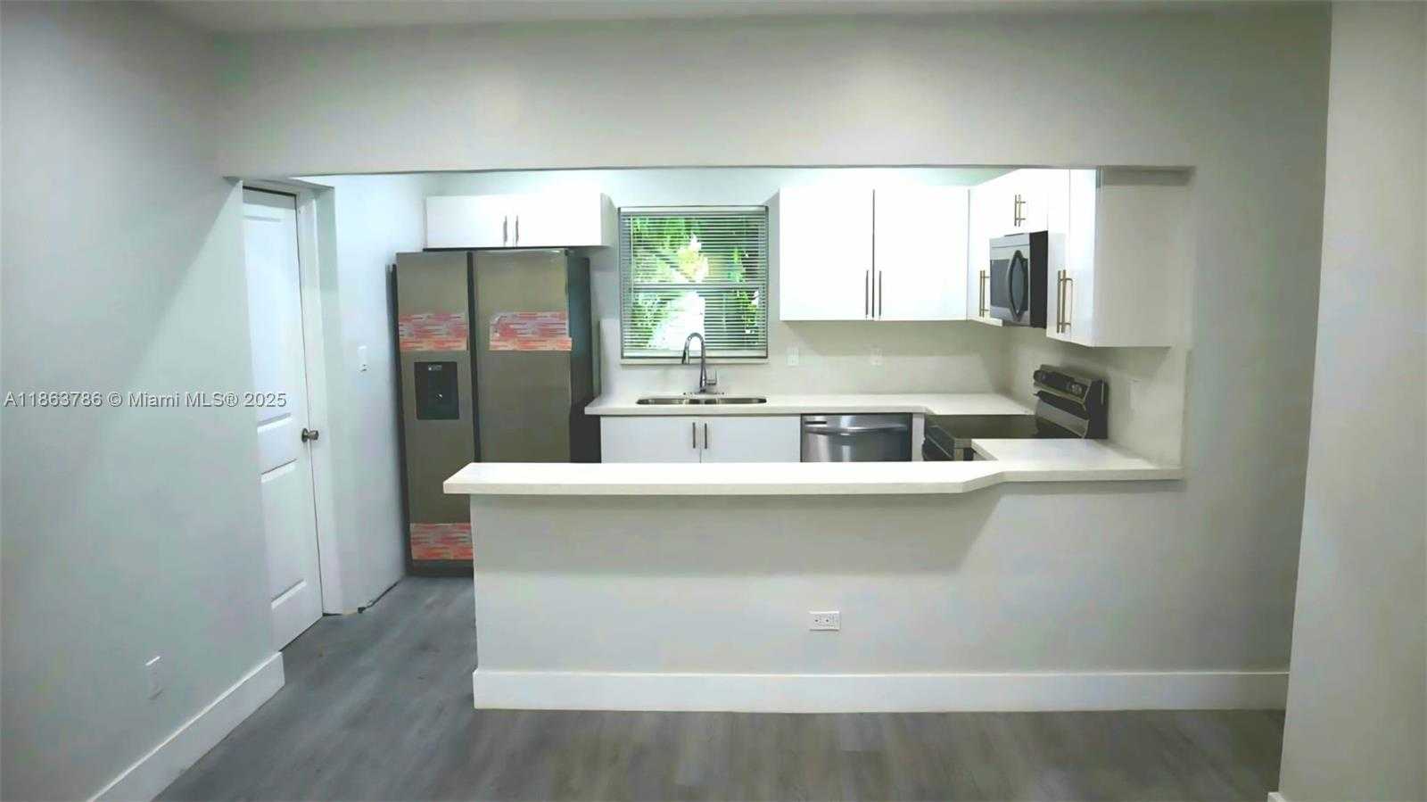 Small Image of 2503 NORTH WEST 9TH ST, Fort Lauderdale Number 5
