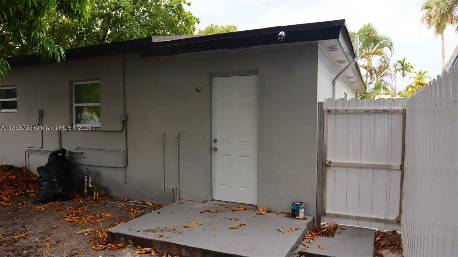 Small Image of 2503 NORTH WEST 9TH ST, Fort Lauderdale Number 9
