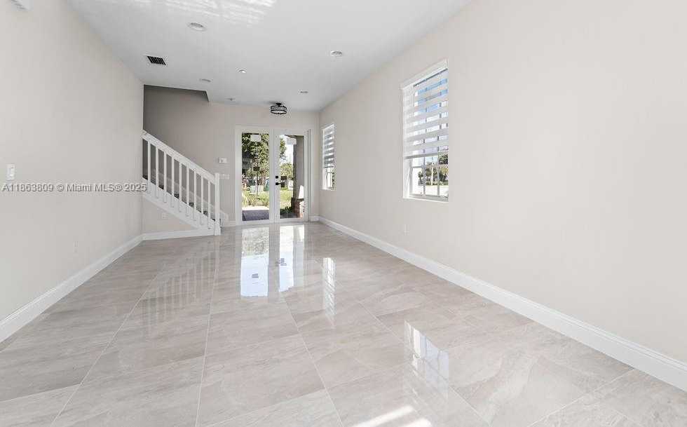 Small Image of 5400 NORTH WEST 57TH CT, Tamarac Number 11