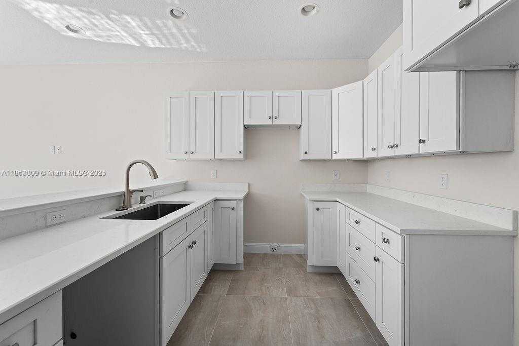 Small Image of 5400 NORTH WEST 57TH CT, Tamarac Number 5