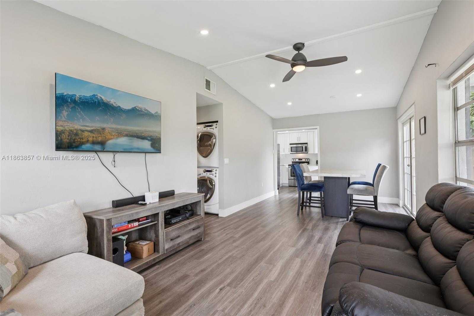 Small Image of 1841 NORTH WEST 26TH AVE, Fort Lauderdale Number 10