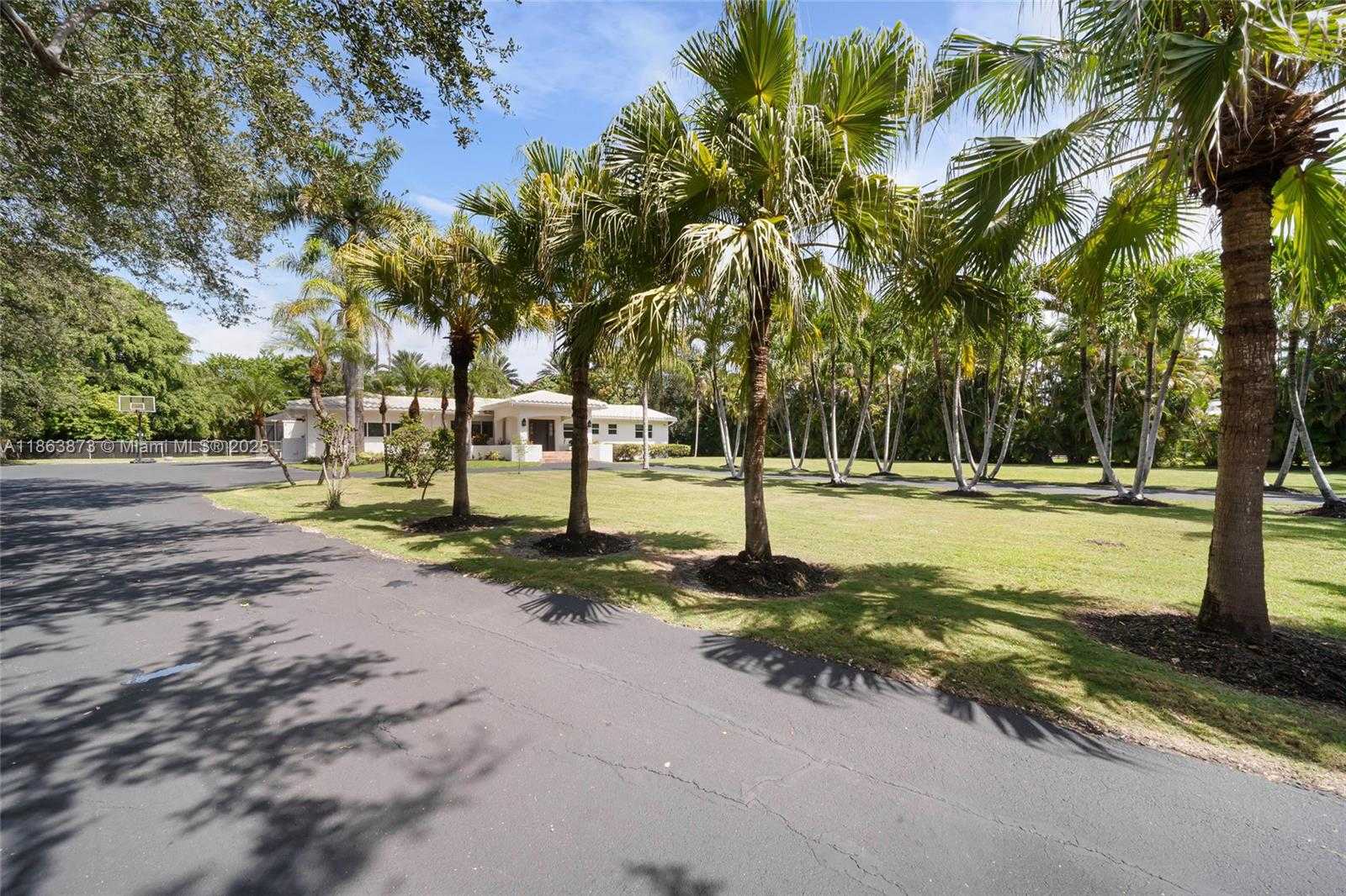 Small Image of 6125 SOUTH WEST 109TH ST, Pinecrest Number 5