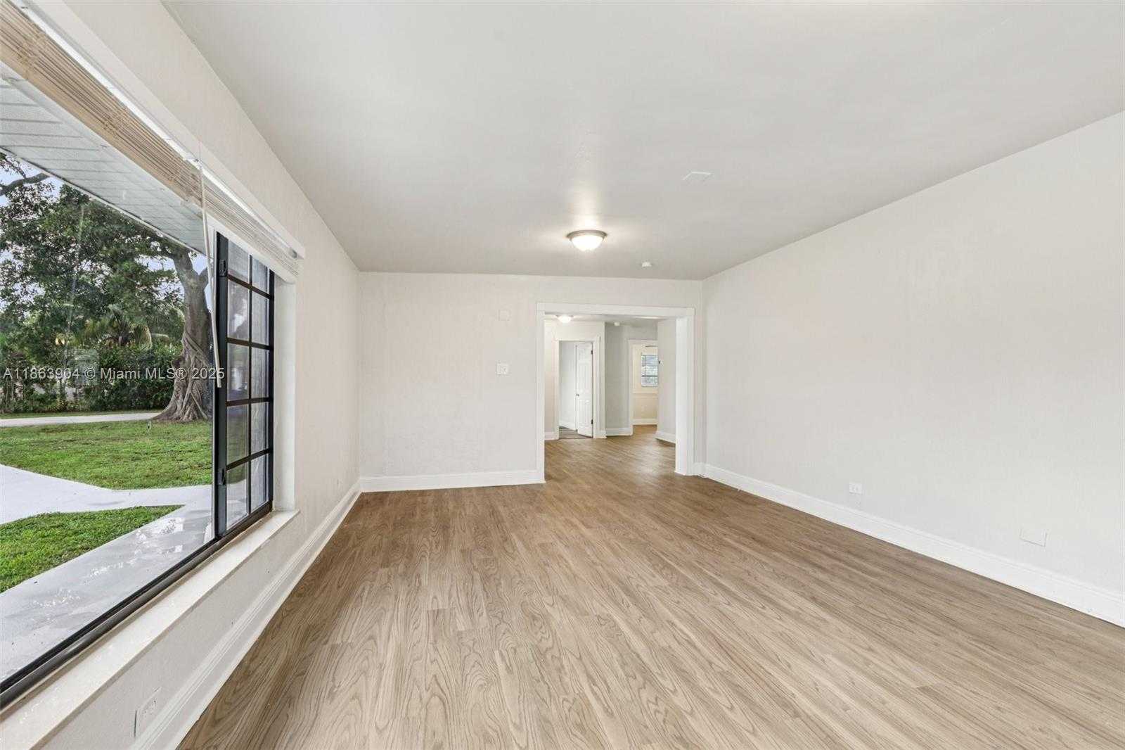 Small Image of 6546 SOUTH WEST 21ST ST, Miramar Number 12