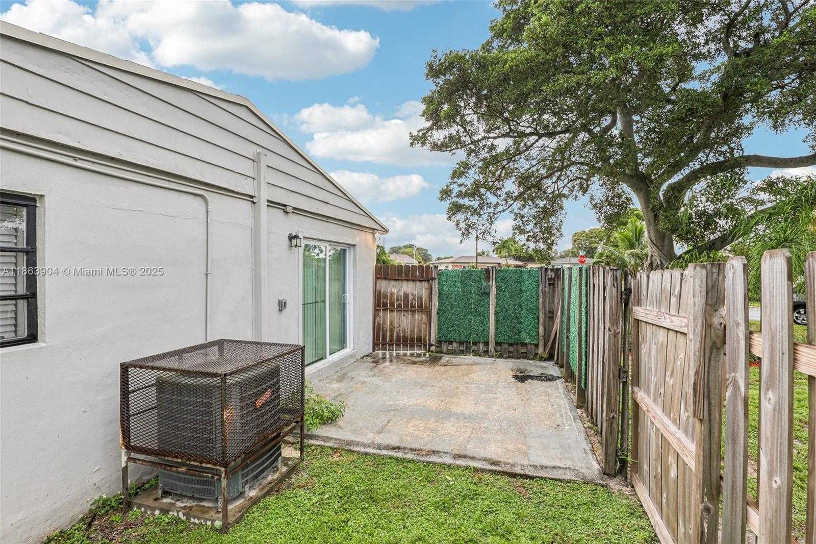 Small Image of 6546 SOUTH WEST 21ST ST, Miramar Number 36