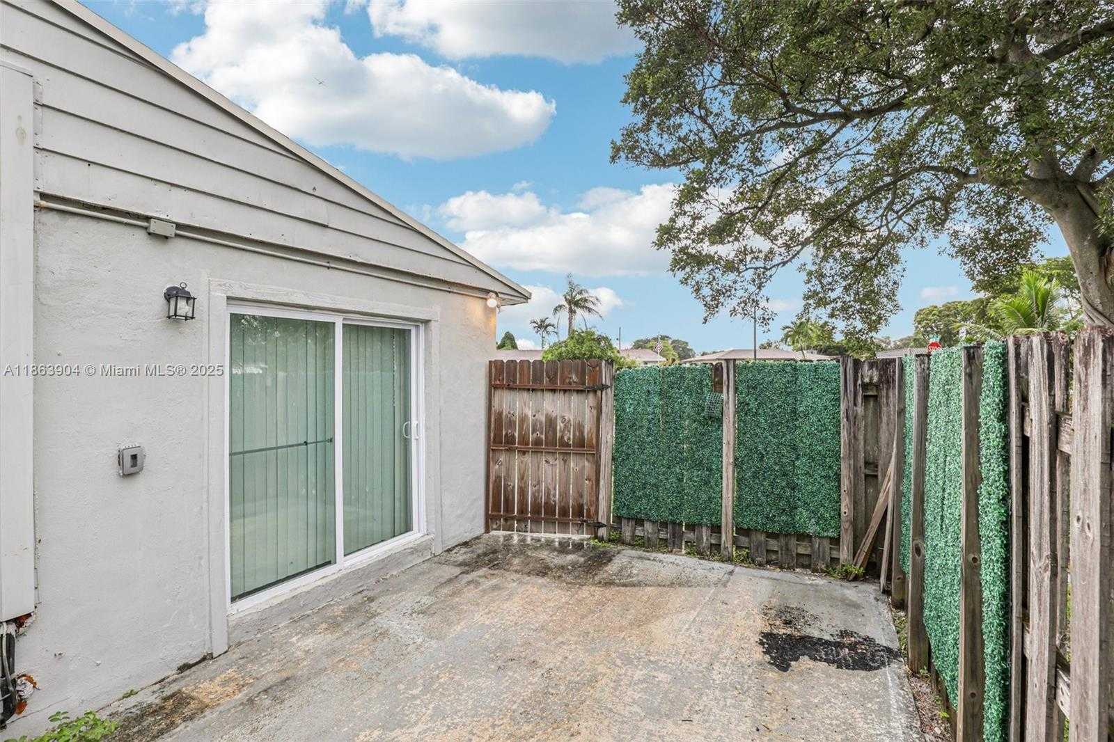 Small Image of 6546 SOUTH WEST 21ST ST, Miramar Number 37