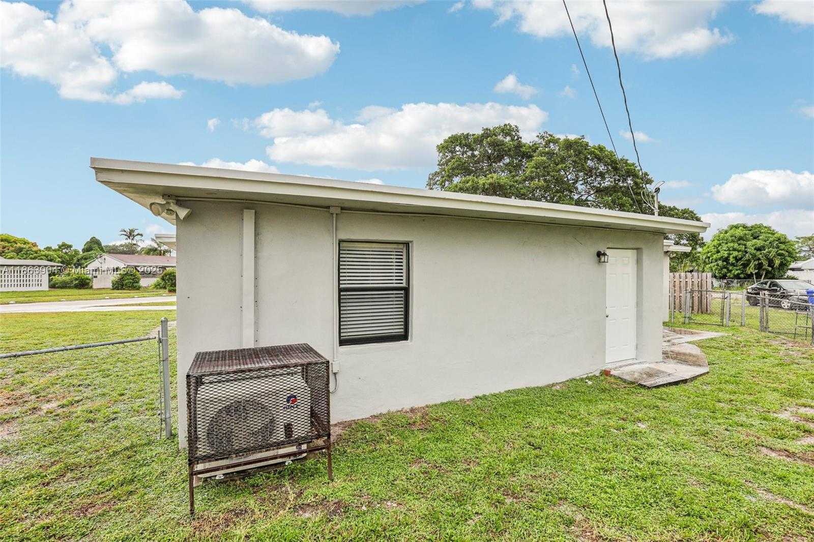 Small Image of 6546 SOUTH WEST 21ST ST, Miramar Number 40