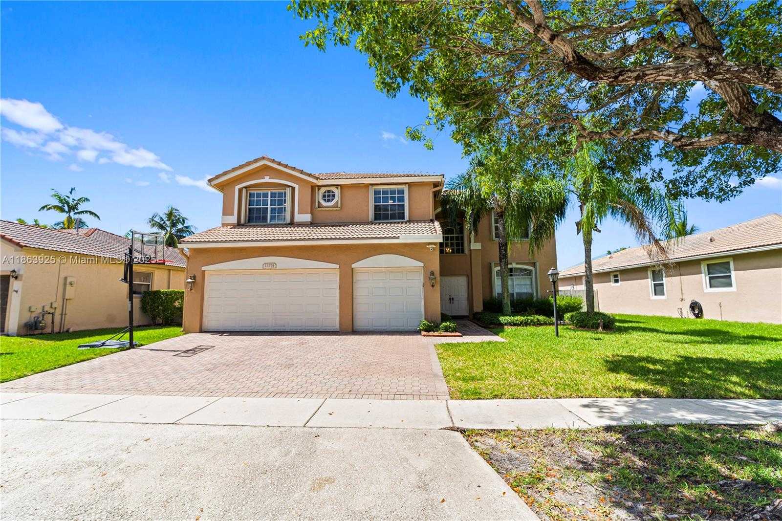 Small Image of 13374 NORTH WEST 13TH ST, Pembroke Pines Number 2