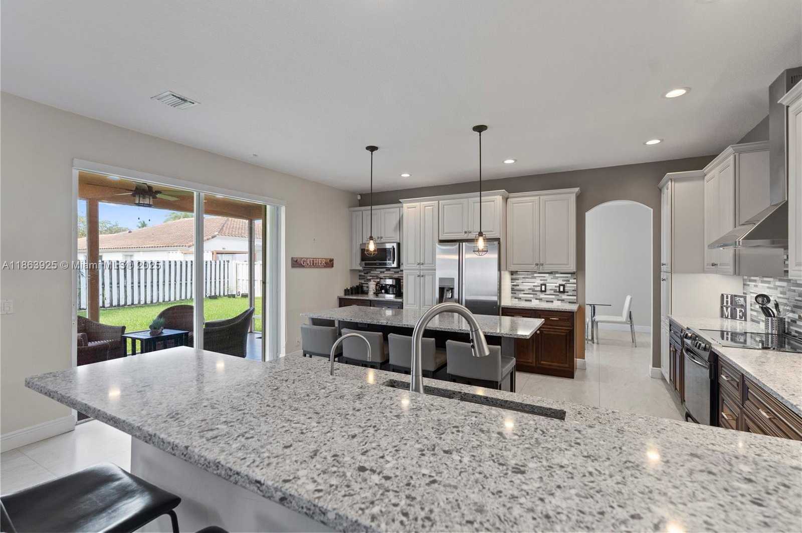 Small Image of 13374 NORTH WEST 13TH ST, Pembroke Pines Number 20