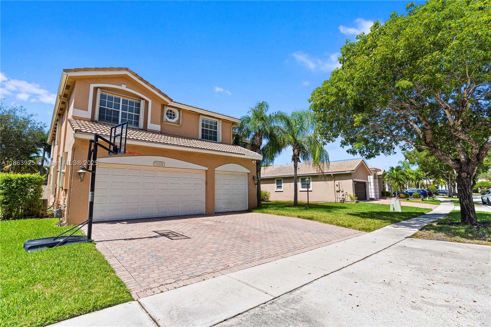Small Image of 13374 NORTH WEST 13TH ST, Pembroke Pines Number 3