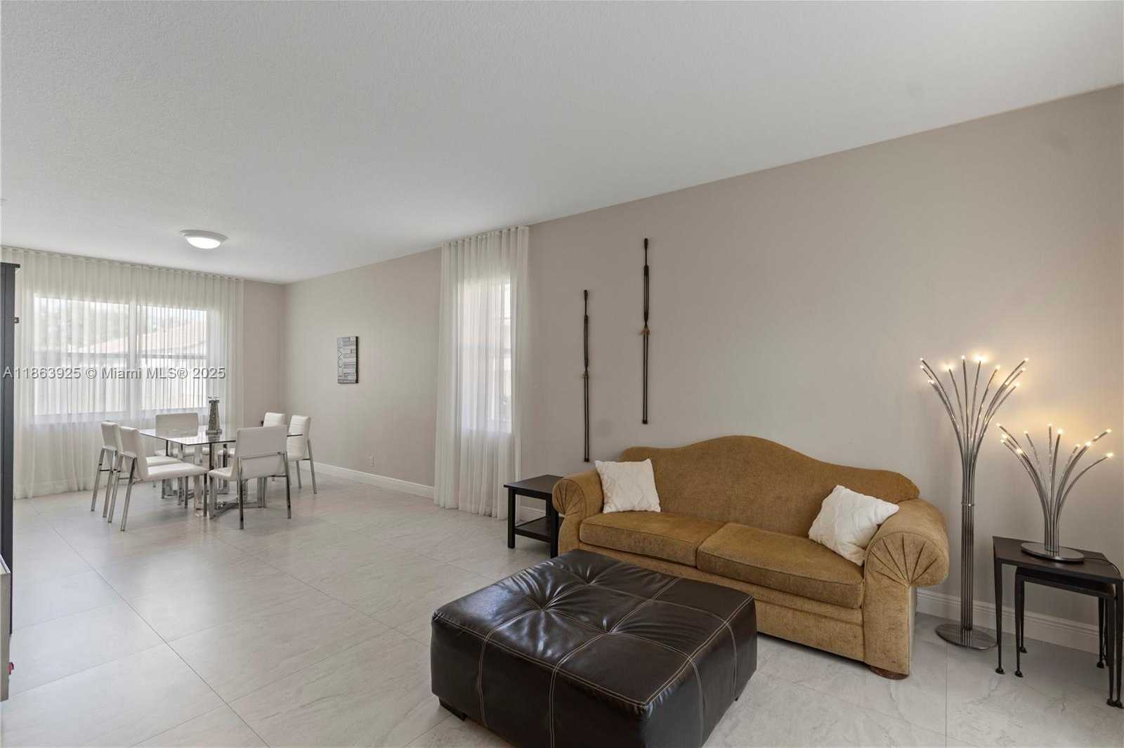 Small Image of 13374 NORTH WEST 13TH ST, Pembroke Pines Number 5