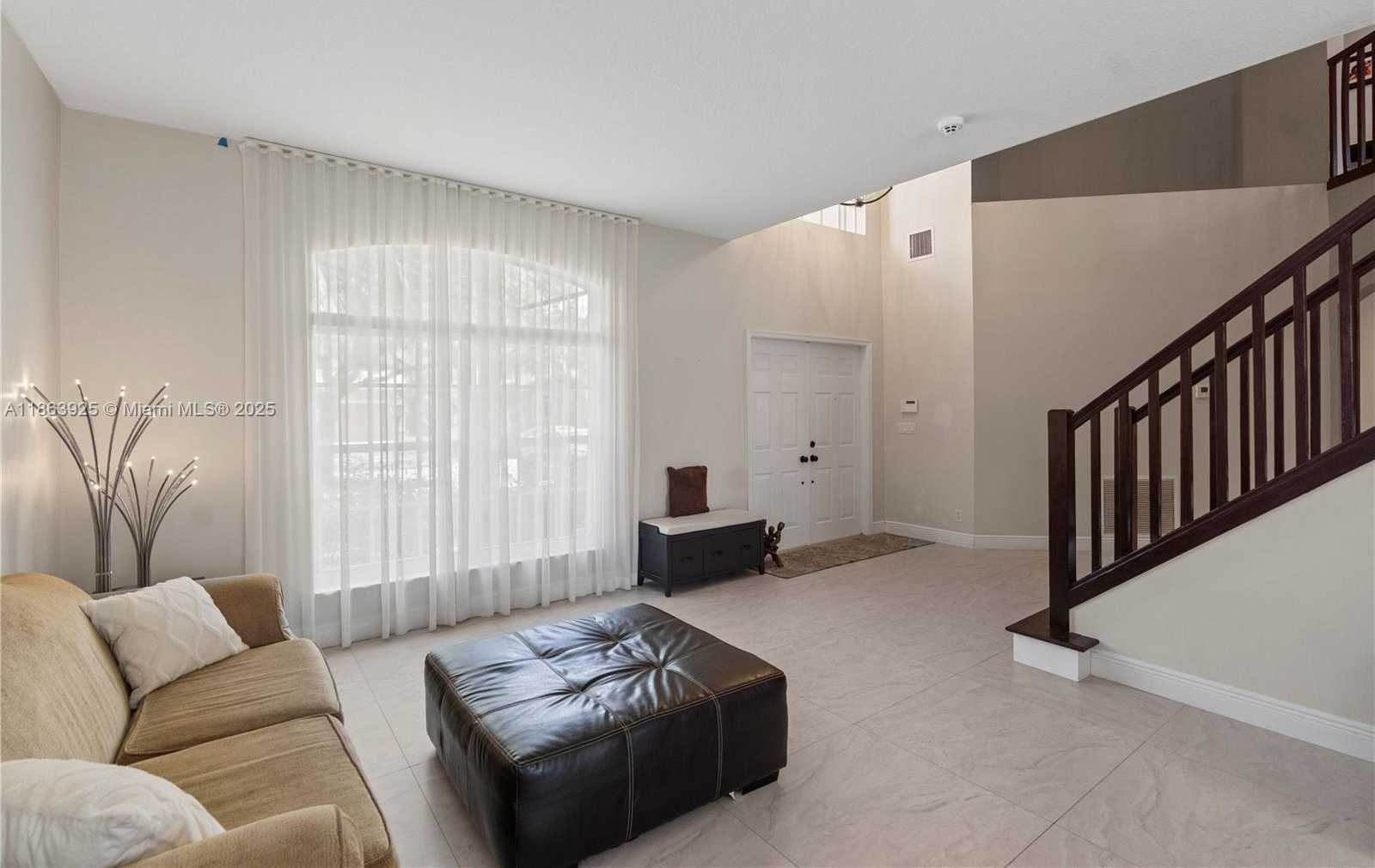 Small Image of 13374 NORTH WEST 13TH ST, Pembroke Pines Number 9