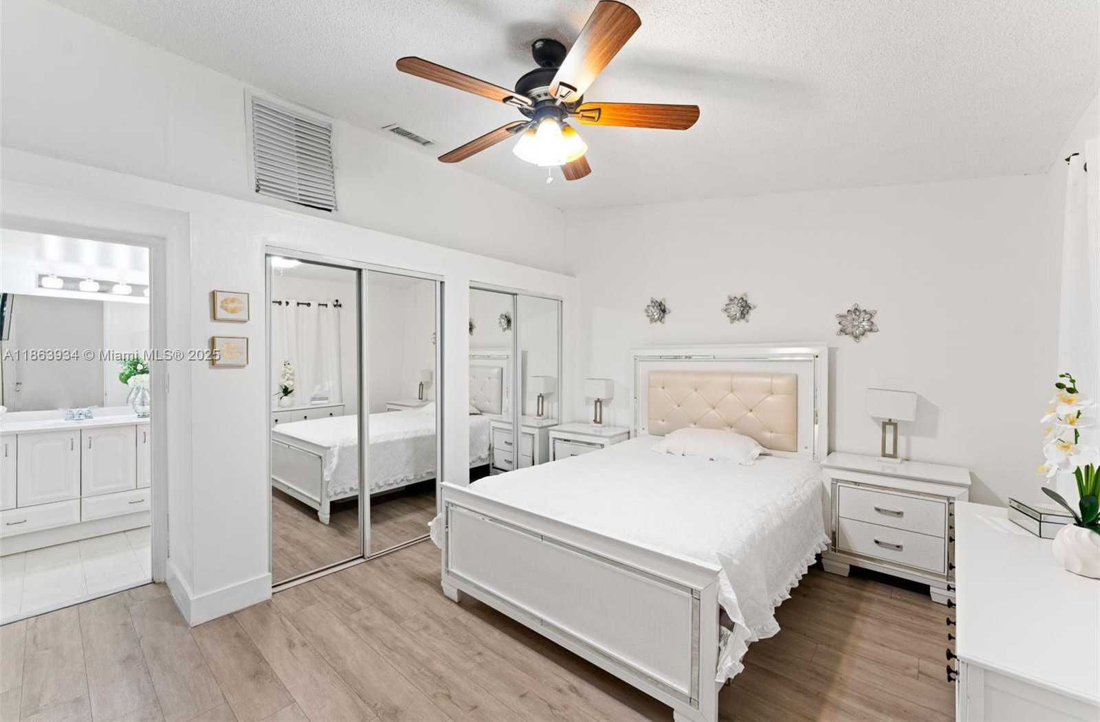 Small Image of 7531 WEST 29TH WAY, Hialeah Number 13