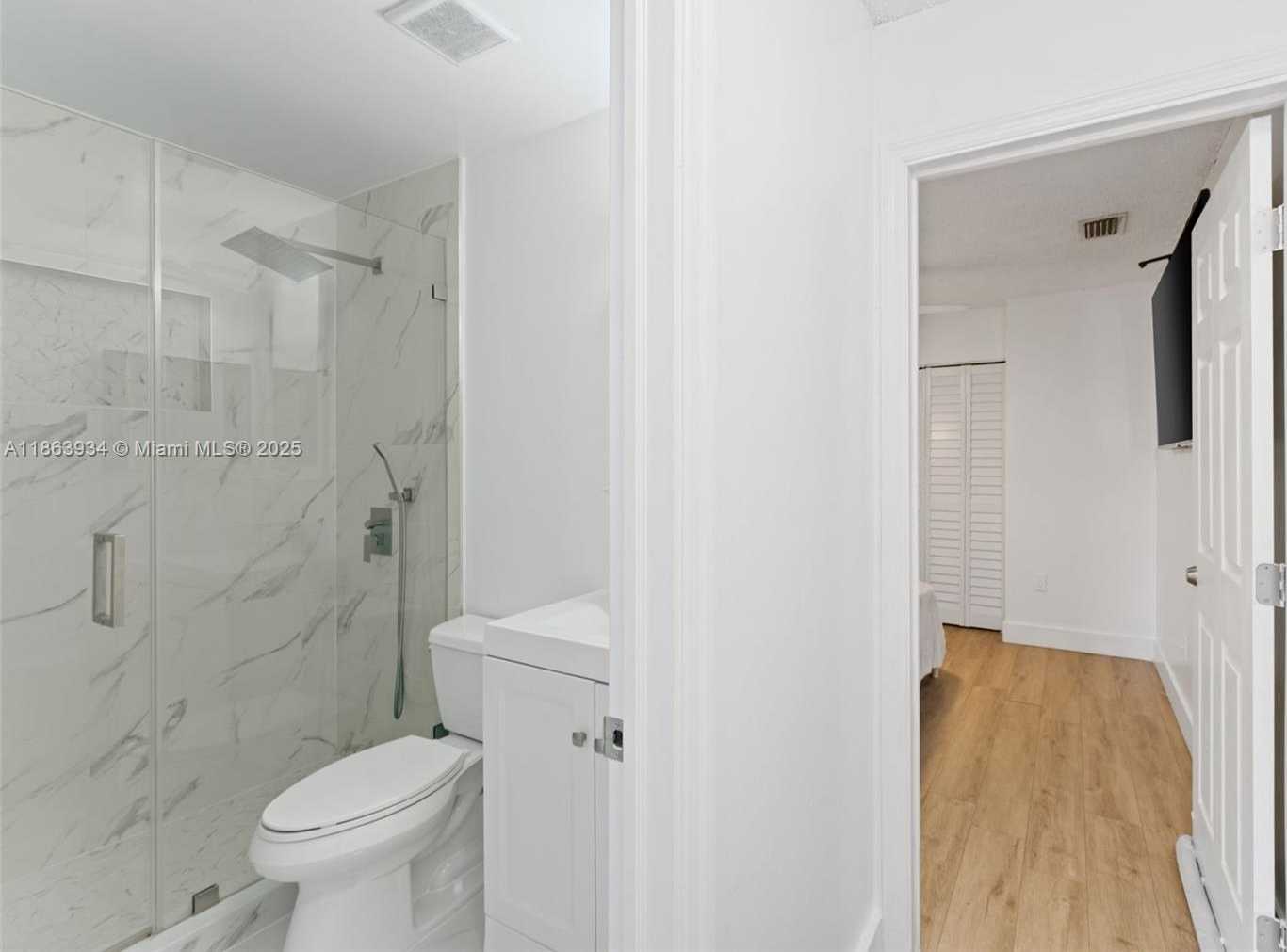 Small Image of 7531 WEST 29TH WAY, Hialeah Number 20