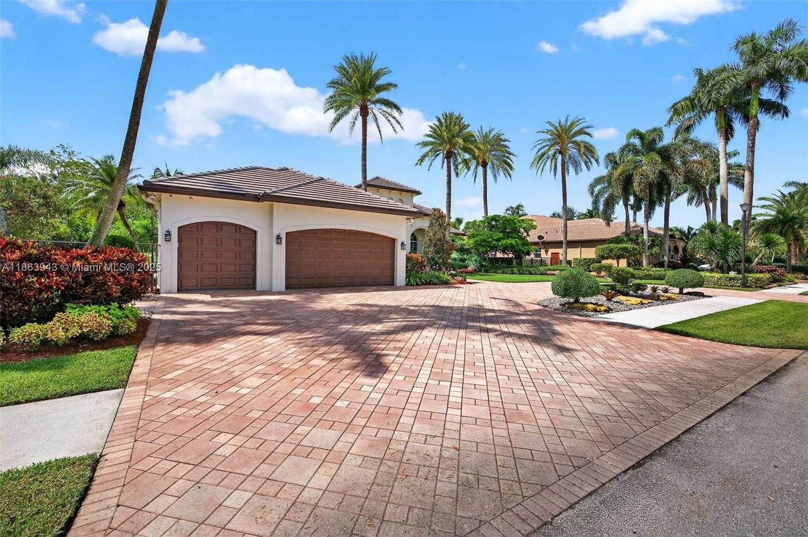 Small Image of 12462 BROOKWOOD CT, Davie Number 12