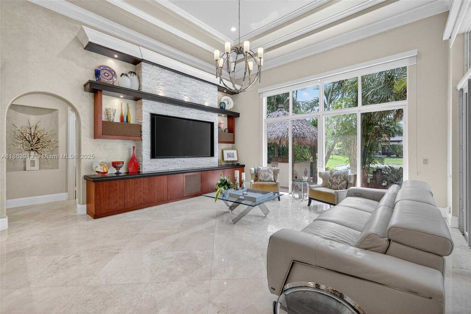 Small Image of 12462 BROOKWOOD CT, Davie Number 3