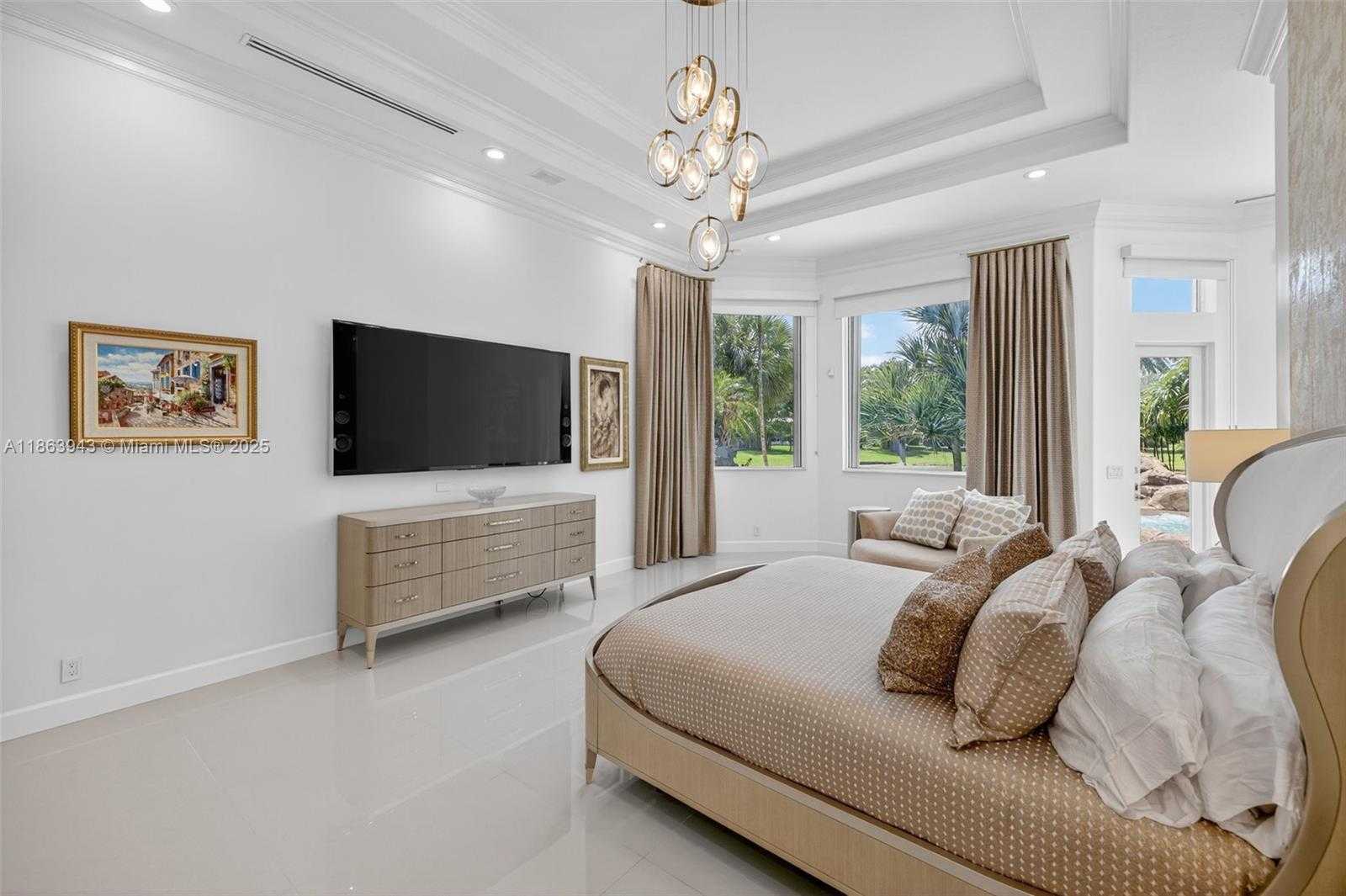 Small Image of 12462 BROOKWOOD CT, Davie Number 34