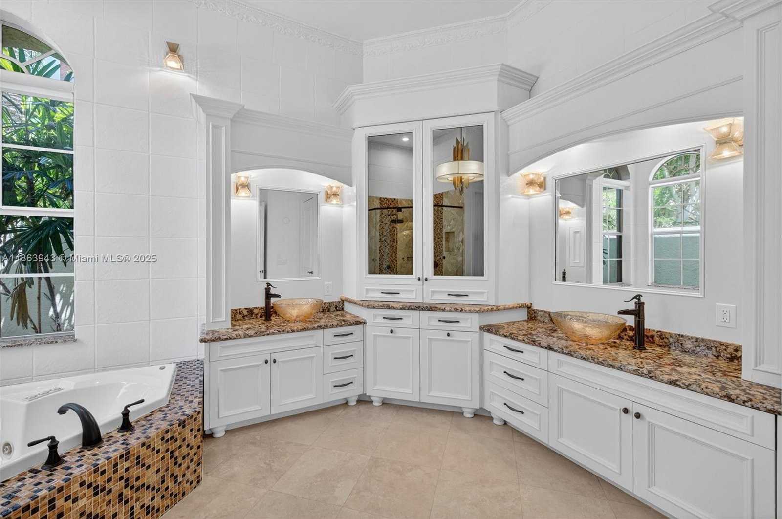 Small Image of 12462 BROOKWOOD CT, Davie Number 38
