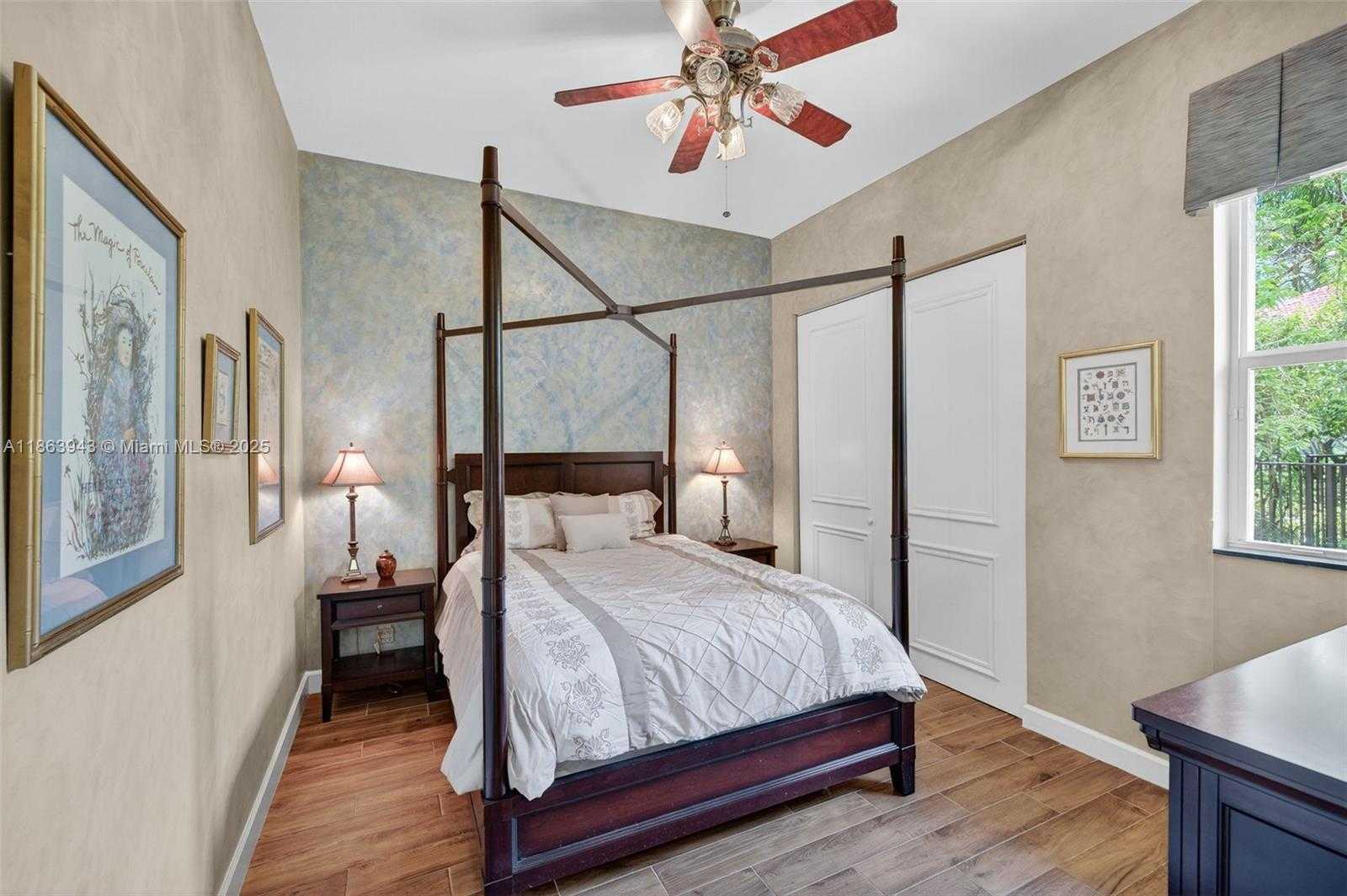 Small Image of 12462 BROOKWOOD CT, Davie Number 55