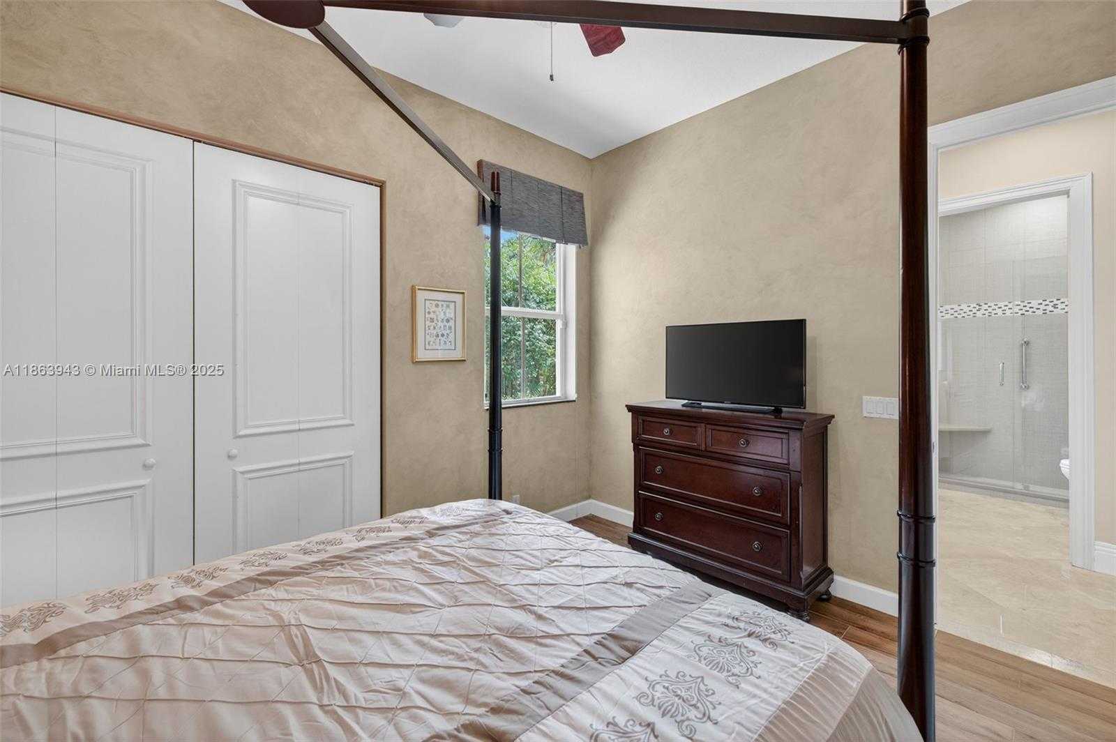 Small Image of 12462 BROOKWOOD CT, Davie Number 56