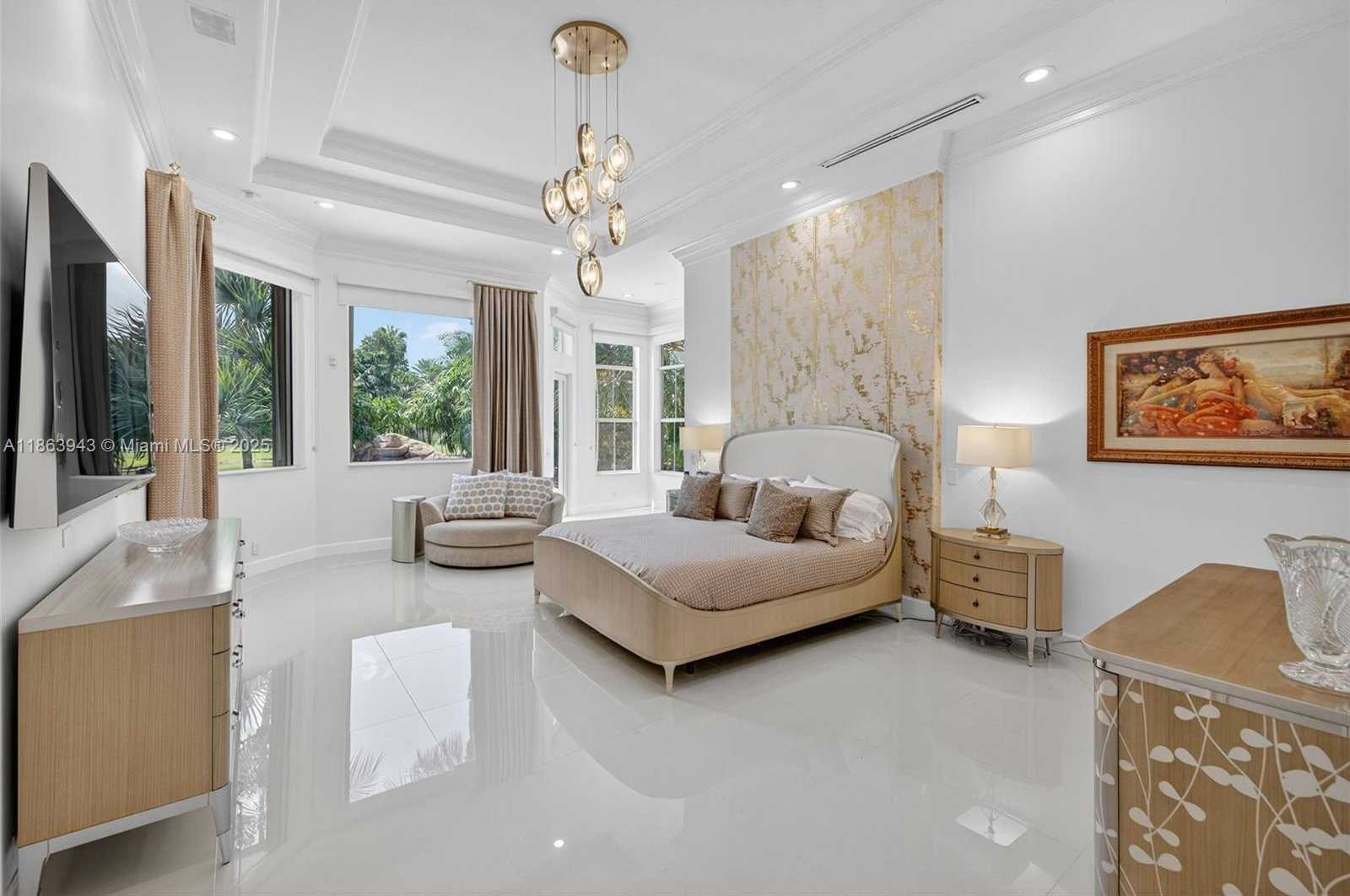 Small Image of 12462 BROOKWOOD CT, Davie Number 6