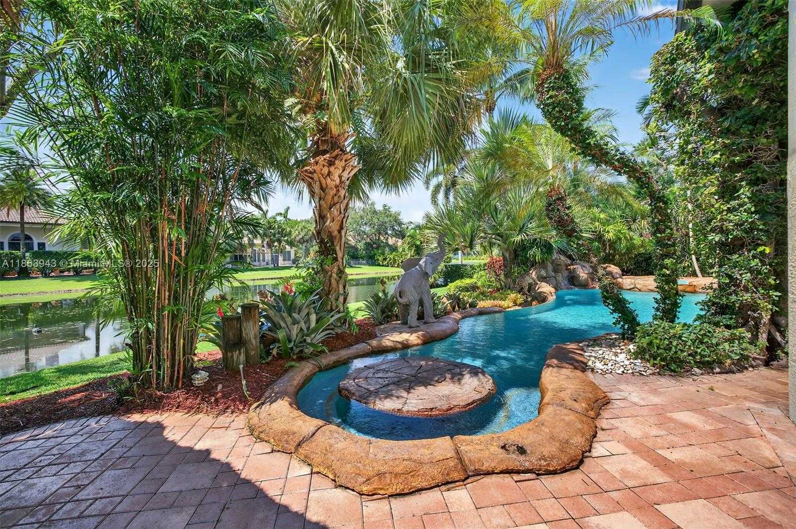 Small Image of 12462 BROOKWOOD CT, Davie Number 68