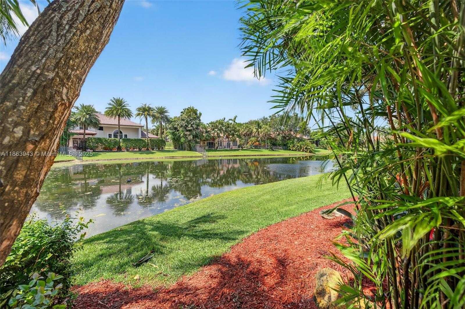 Small Image of 12462 BROOKWOOD CT, Davie Number 71