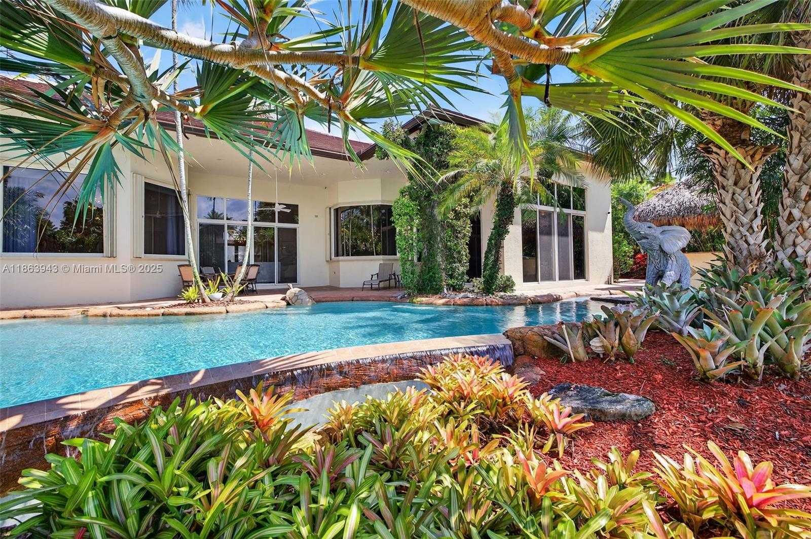 Small Image of 12462 BROOKWOOD CT, Davie Number 74