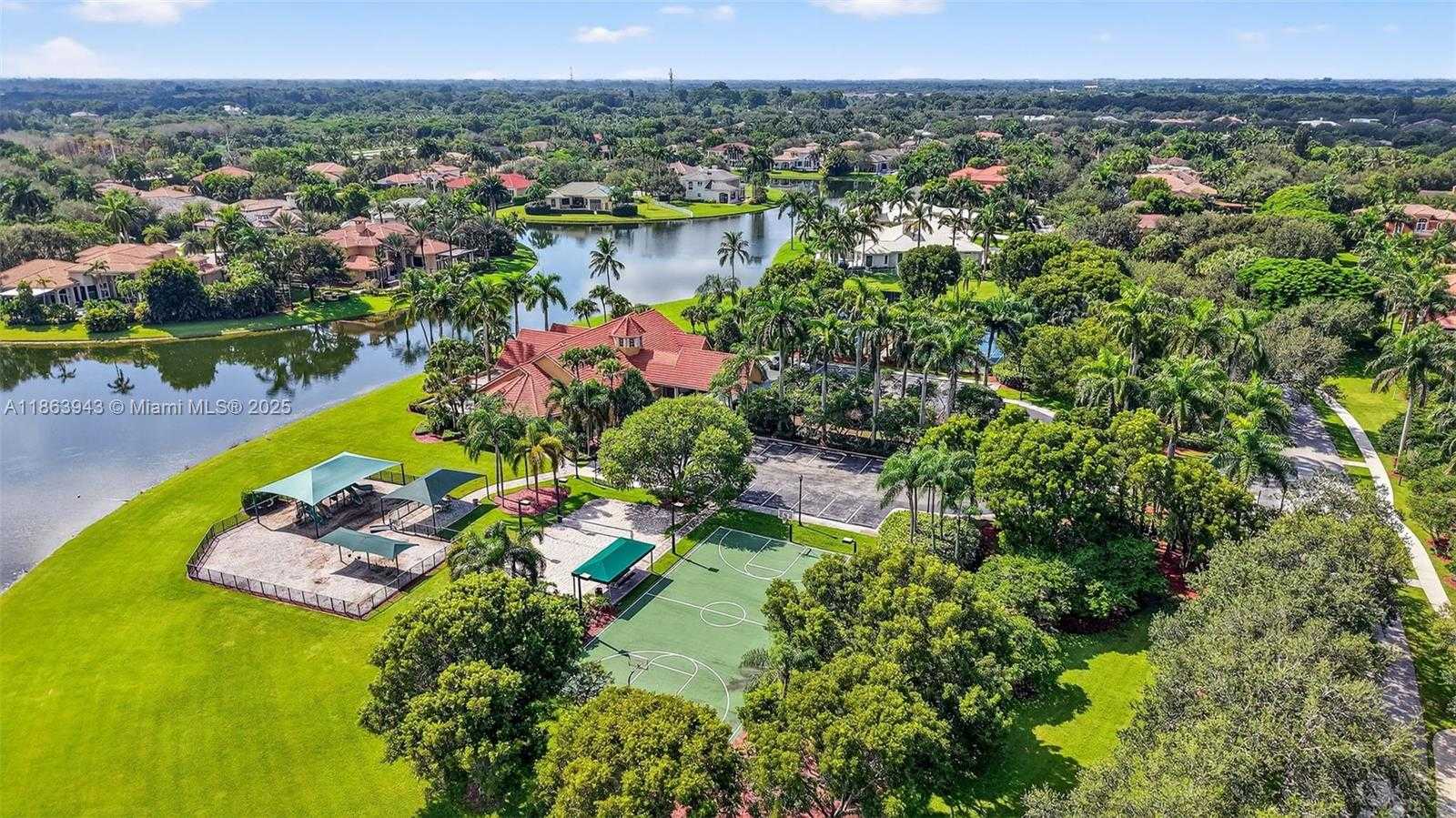 Small Image of 12462 BROOKWOOD CT, Davie Number 96