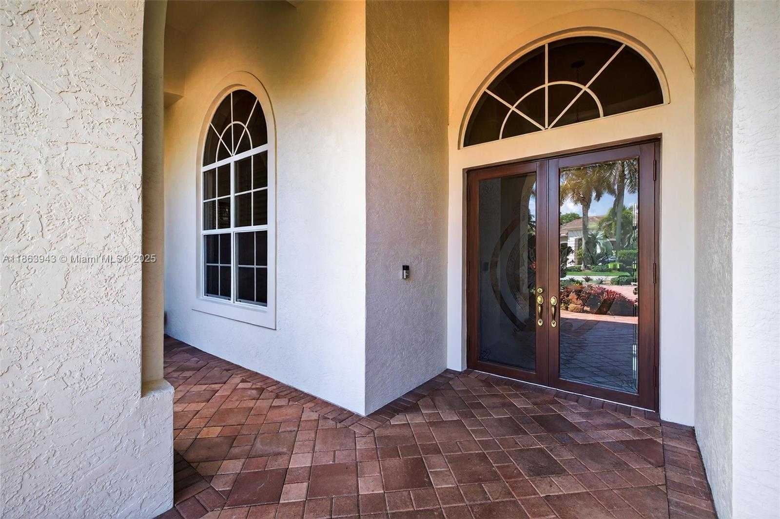 Small Image of 12462 BROOKWOOD CT, Davie Number 98