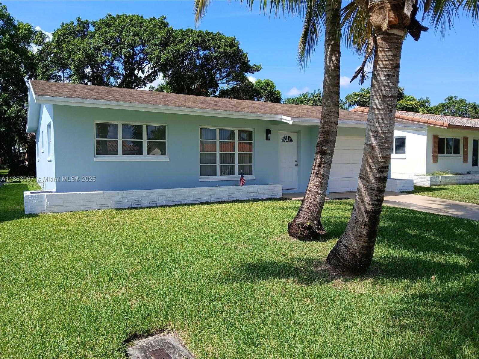 Small Image of 4502 NORTH WEST 46TH ST, Tamarac Number 2