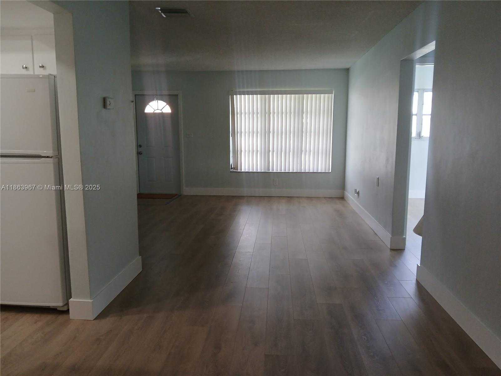 Small Image of 4502 NORTH WEST 46TH ST, Tamarac Number 4