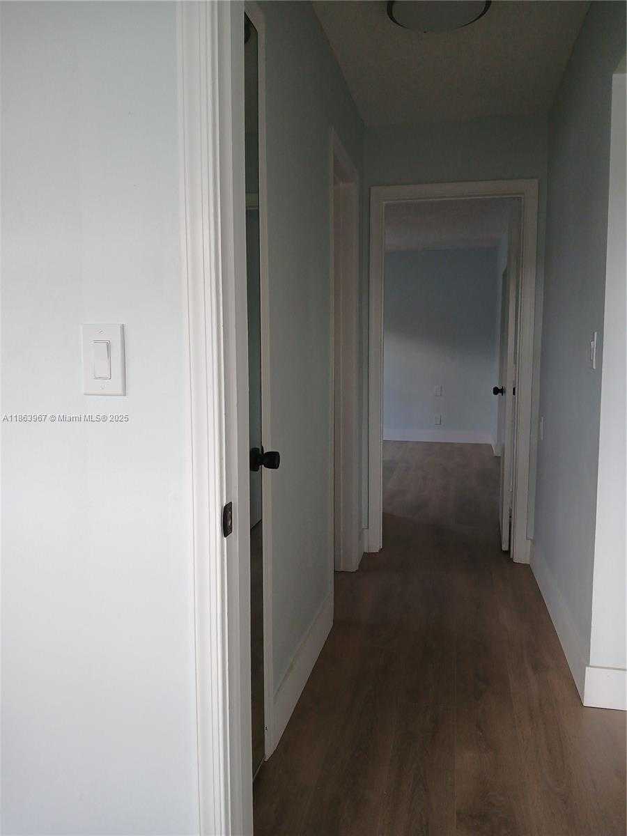 Small Image of 4502 NORTH WEST 46TH ST, Tamarac Number 9
