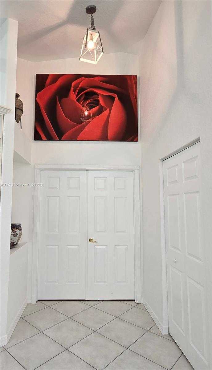Small Image of 15661 SOUTH WEST 16TH CT, Pembroke Pines Number 18