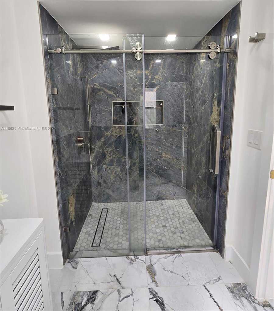 Small Image of 15661 SOUTH WEST 16TH CT, Pembroke Pines Number 24