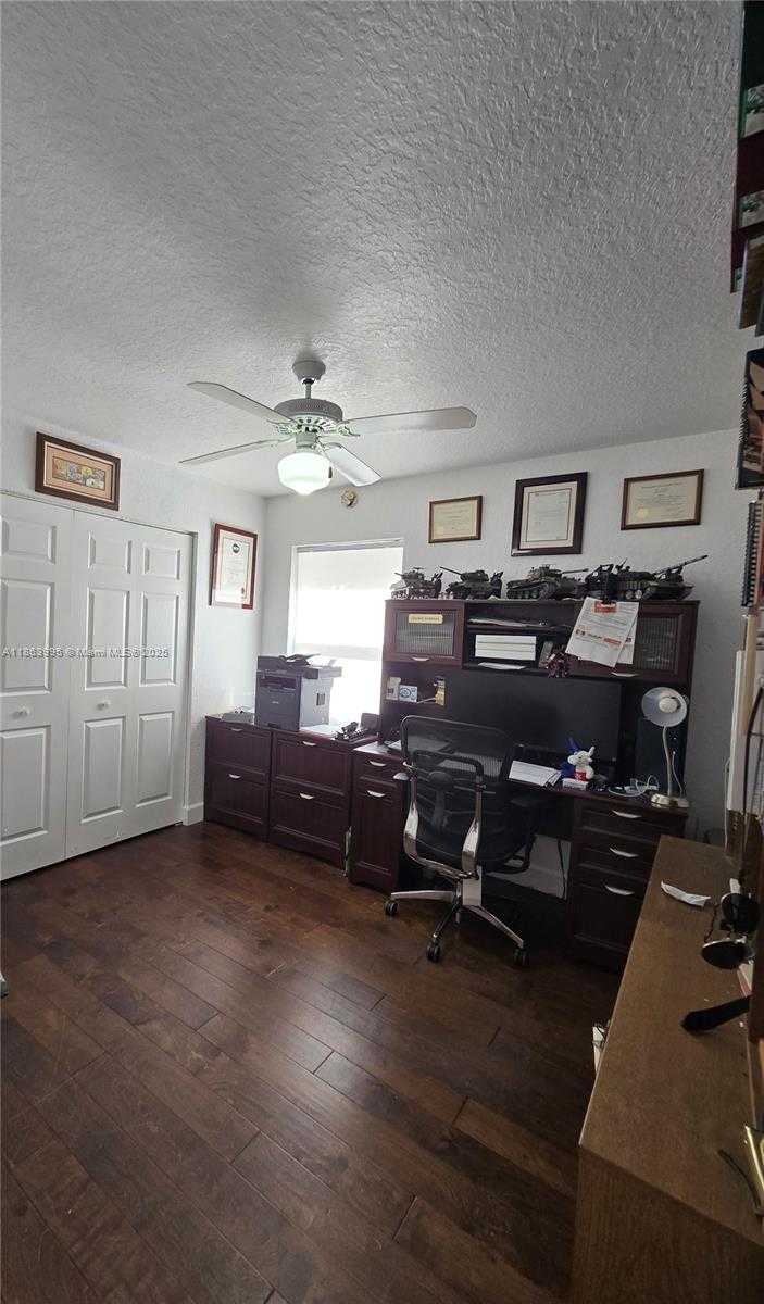 Small Image of 15661 SOUTH WEST 16TH CT, Pembroke Pines Number 26