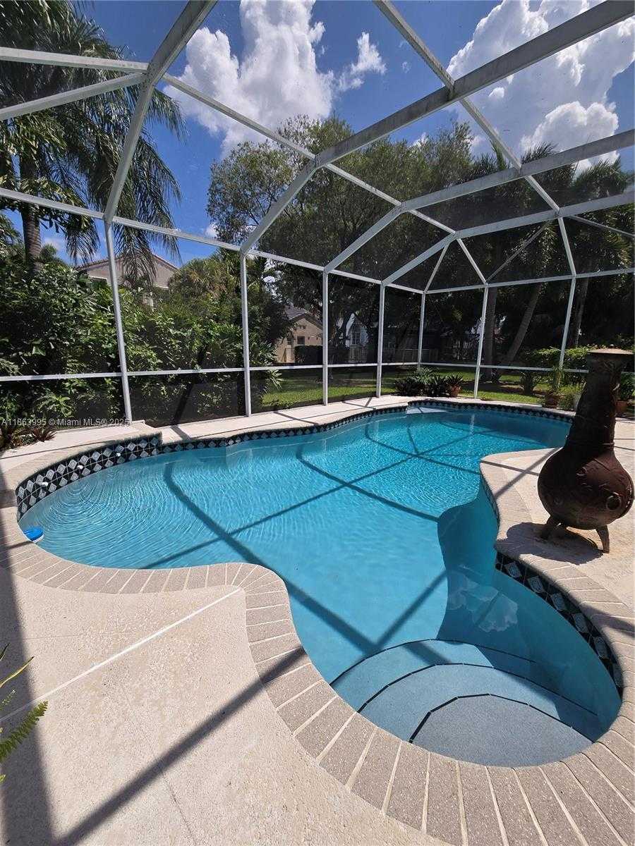 Small Image of 15661 SOUTH WEST 16TH CT, Pembroke Pines Number 3