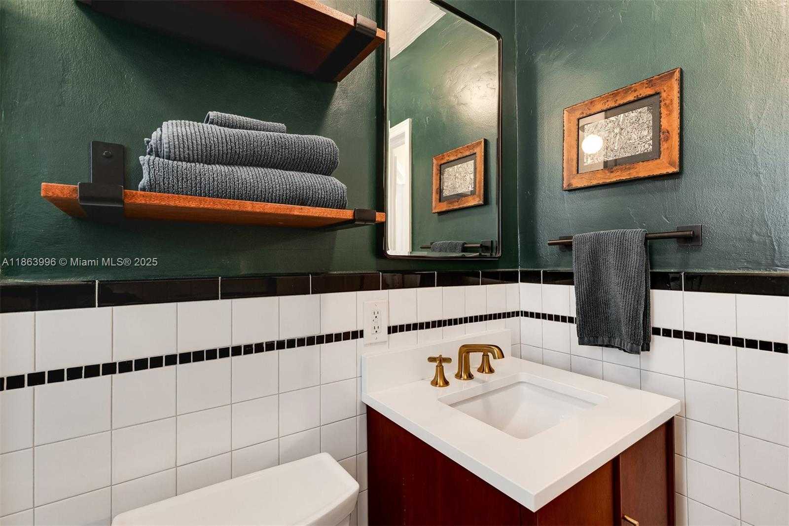 Small Image of 244 NORTH WEST 44TH ST, Miami Number 17