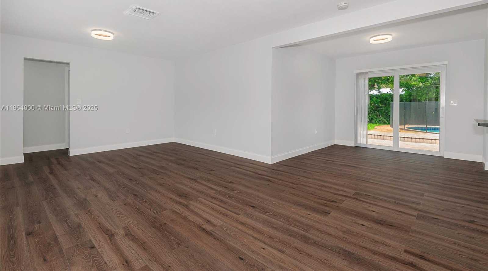 Small Image of Oakland Park Number 10