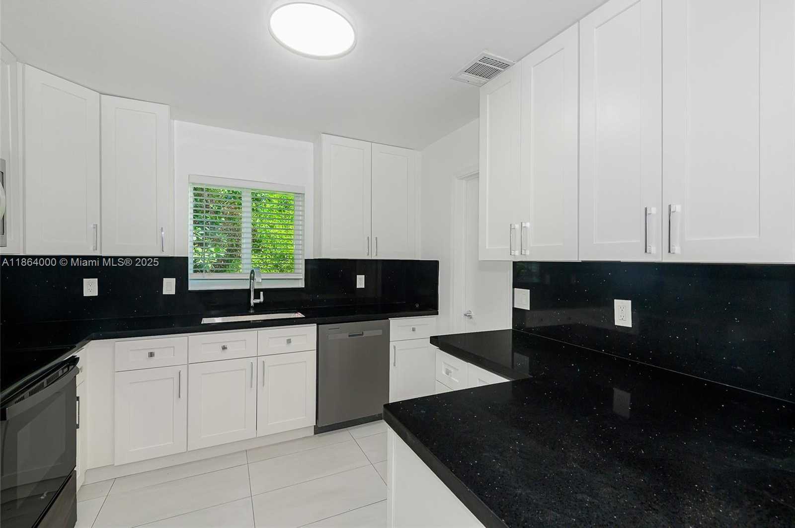 Small Image of Oakland Park Number 7