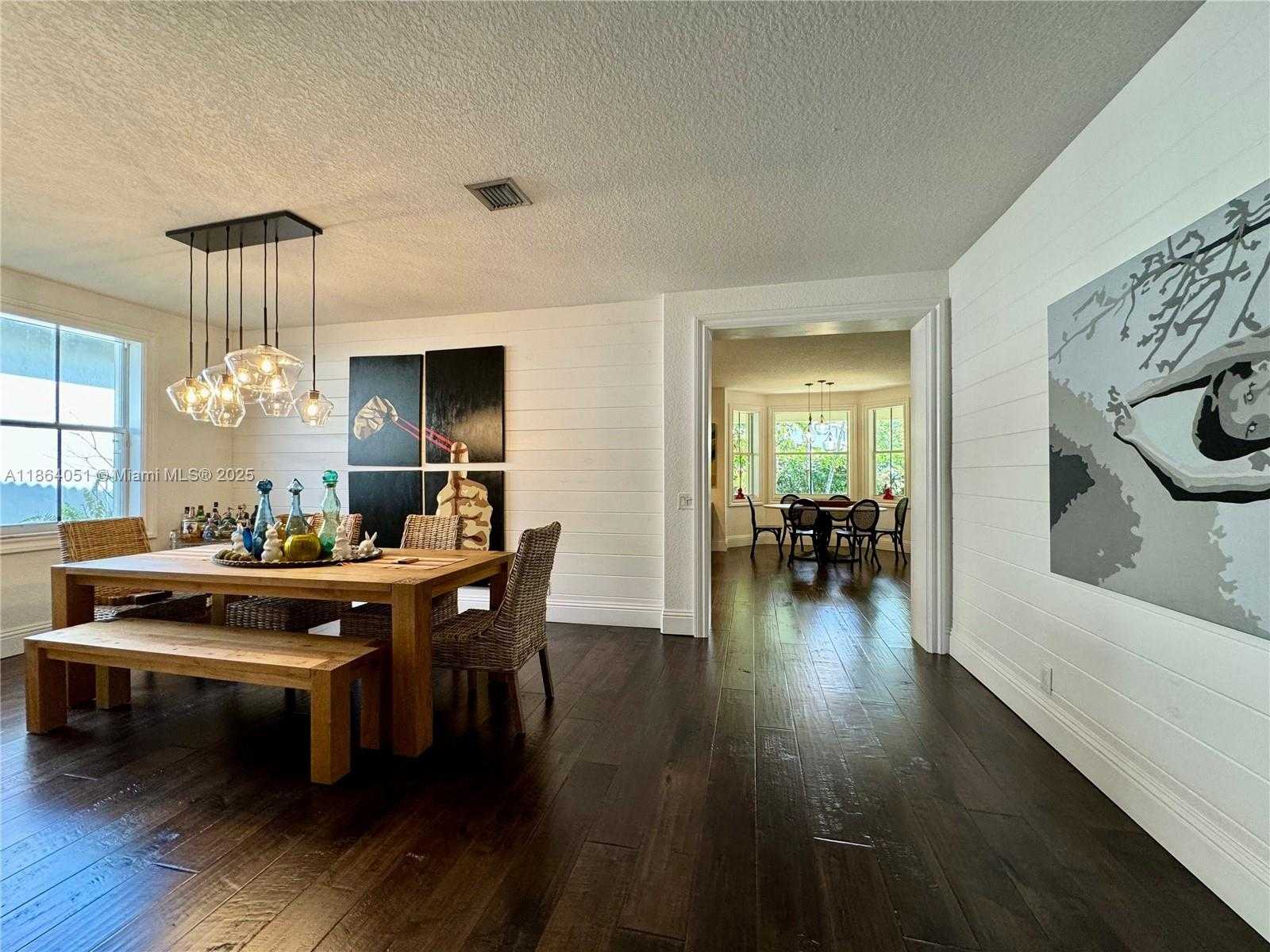 Small Image of 1307 PEREGRINE WAY, Weston Number 17