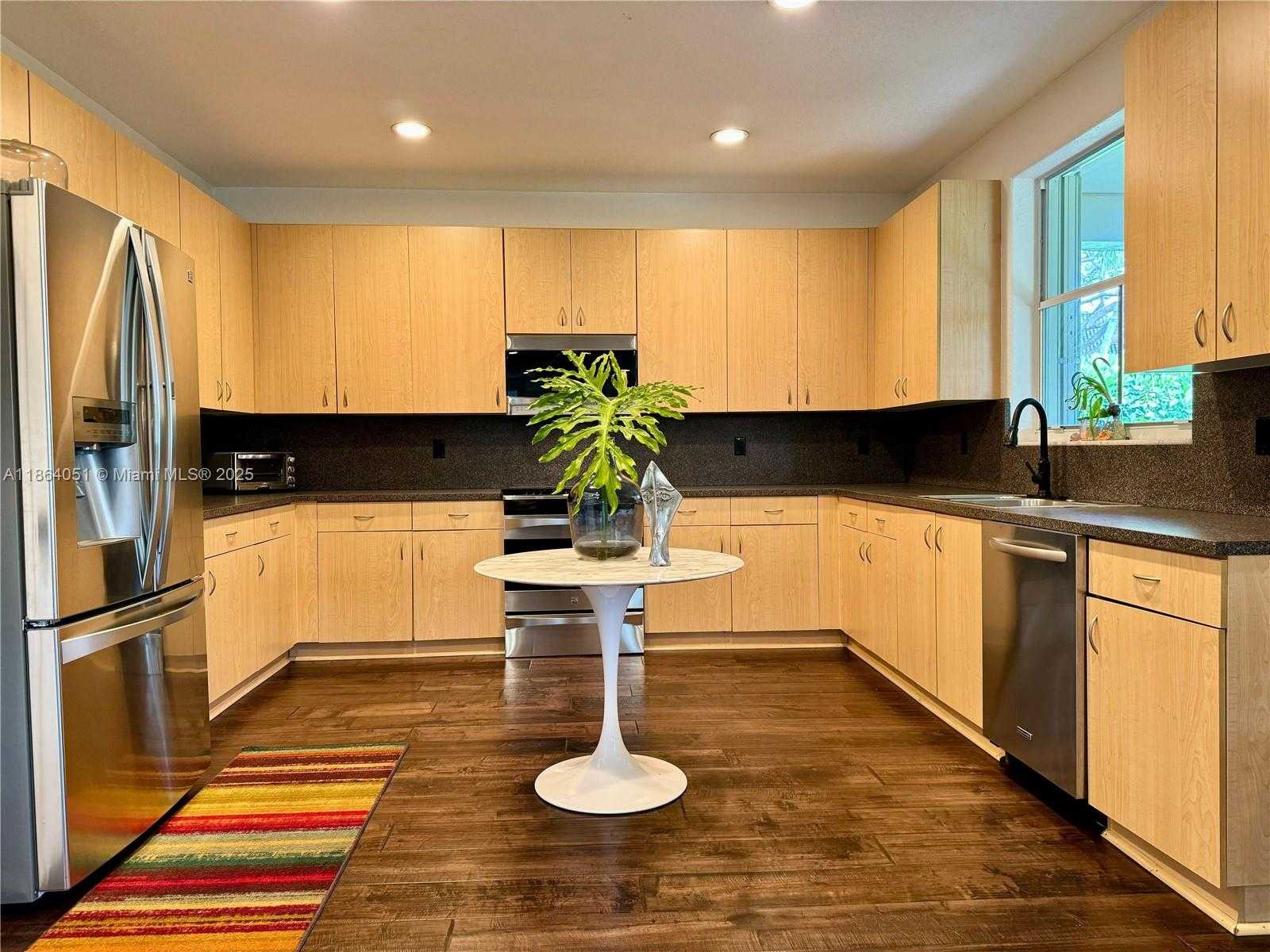Small Image of 1307 PEREGRINE WAY, Weston Number 21