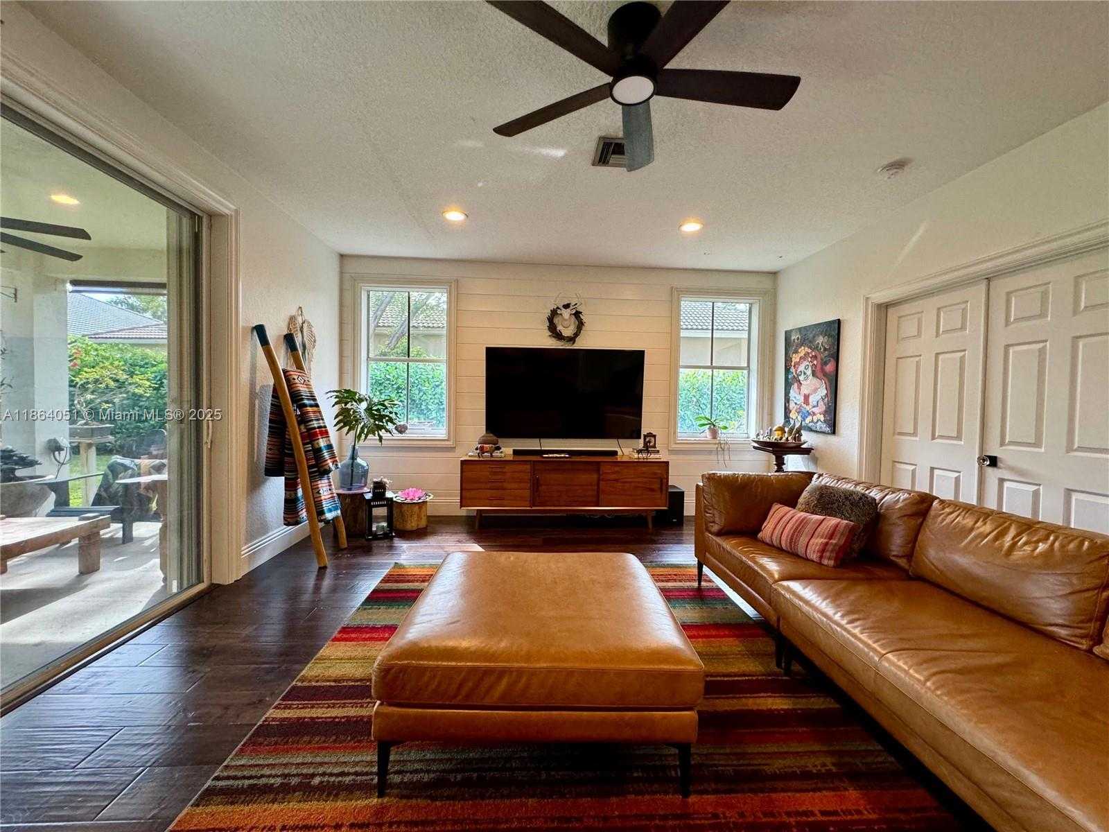 Small Image of 1307 PEREGRINE WAY, Weston Number 24