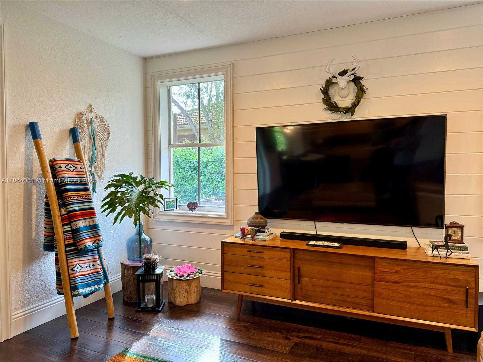 Small Image of 1307 PEREGRINE WAY, Weston Number 28