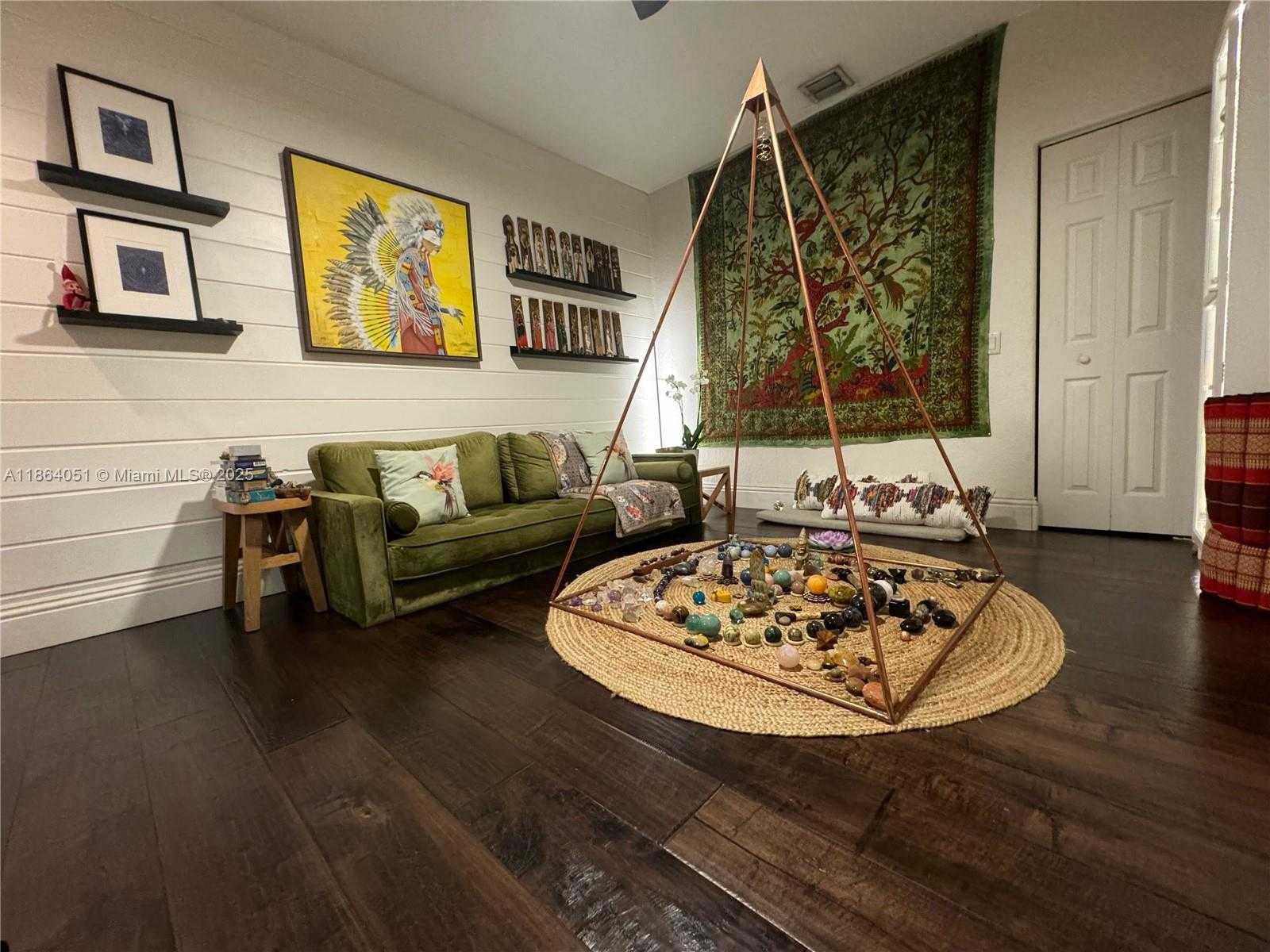 Small Image of 1307 PEREGRINE WAY, Weston Number 29