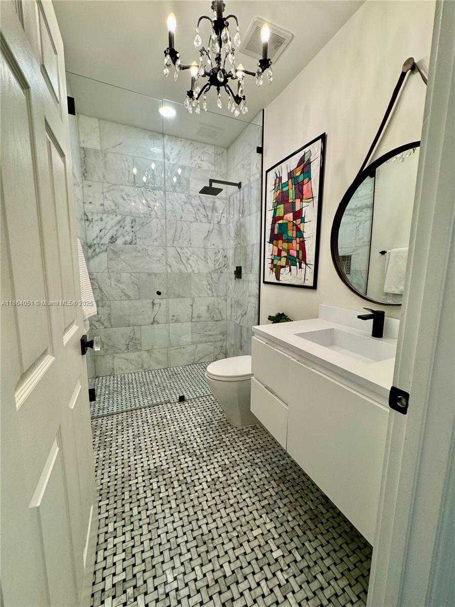 Small Image of 1307 PEREGRINE WAY, Weston Number 30