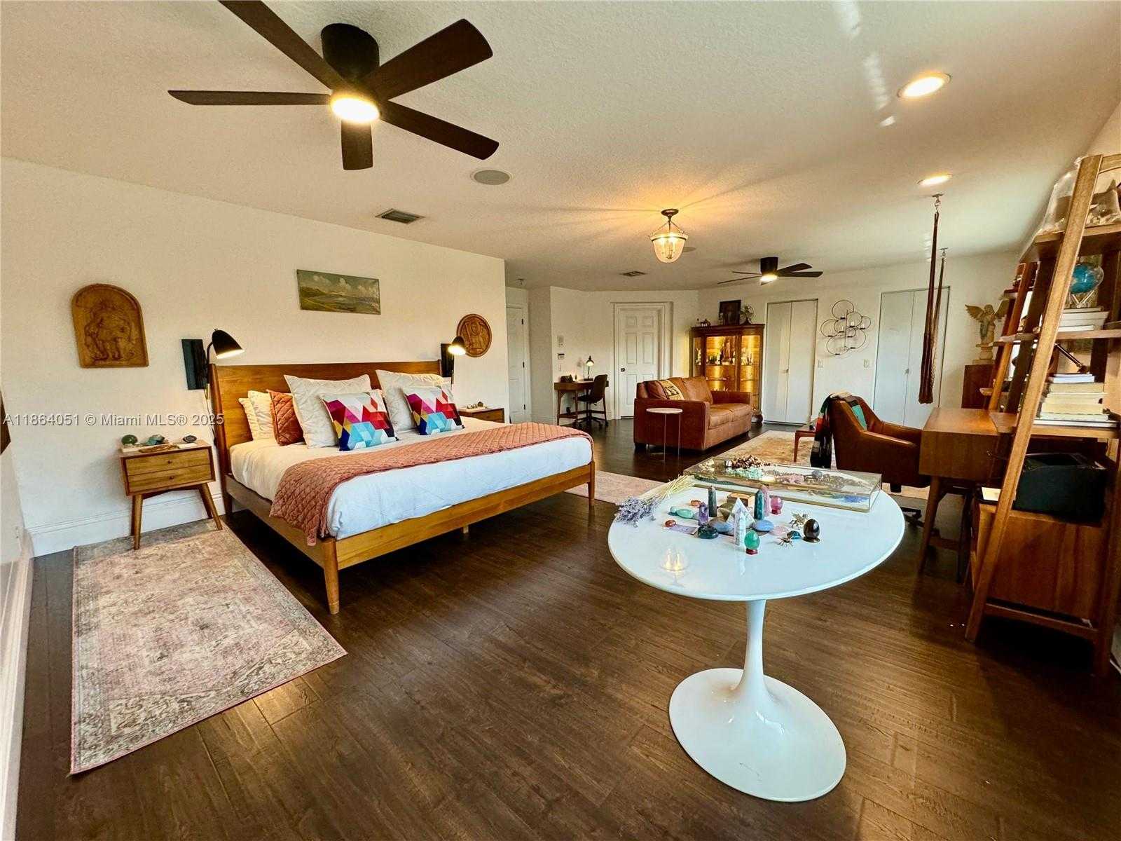 Small Image of 1307 PEREGRINE WAY, Weston Number 38