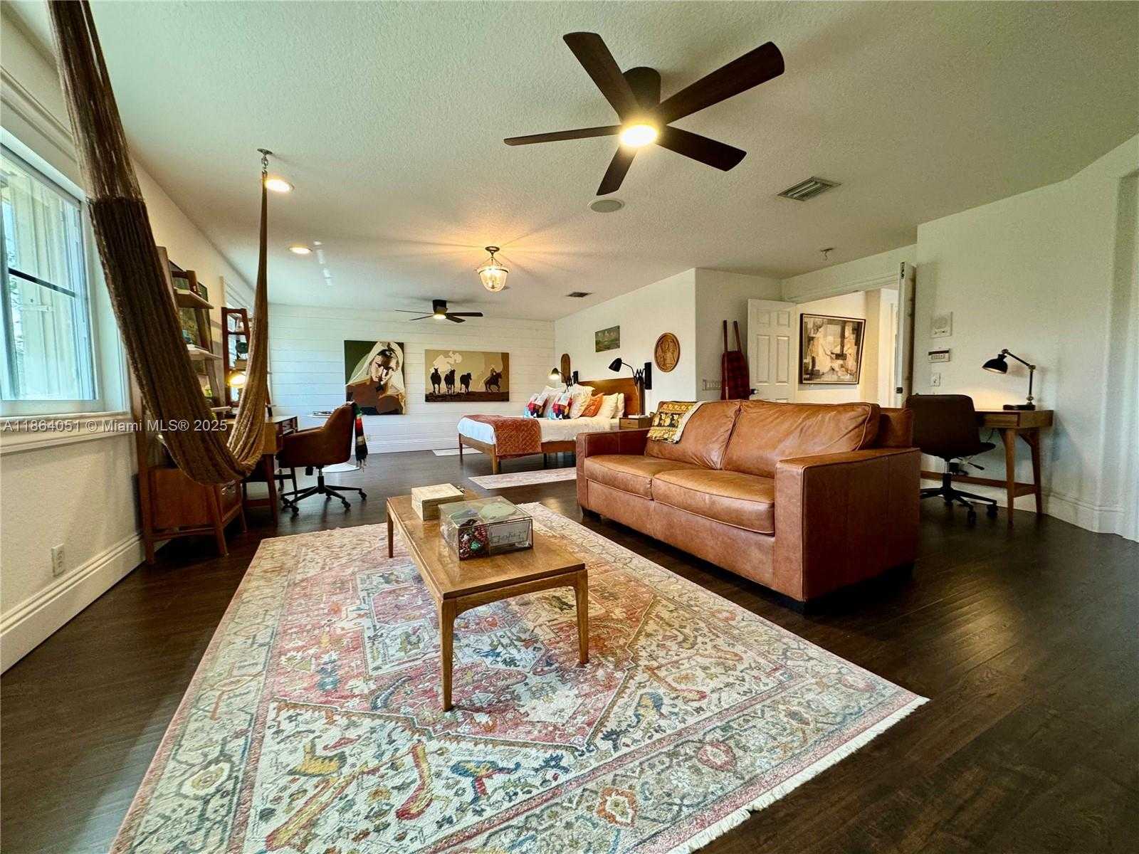 Small Image of 1307 PEREGRINE WAY, Weston Number 39